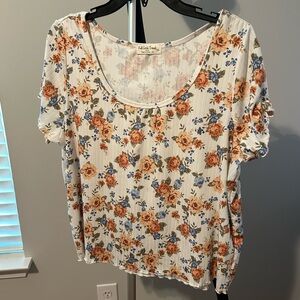 Full Circle Trends Top